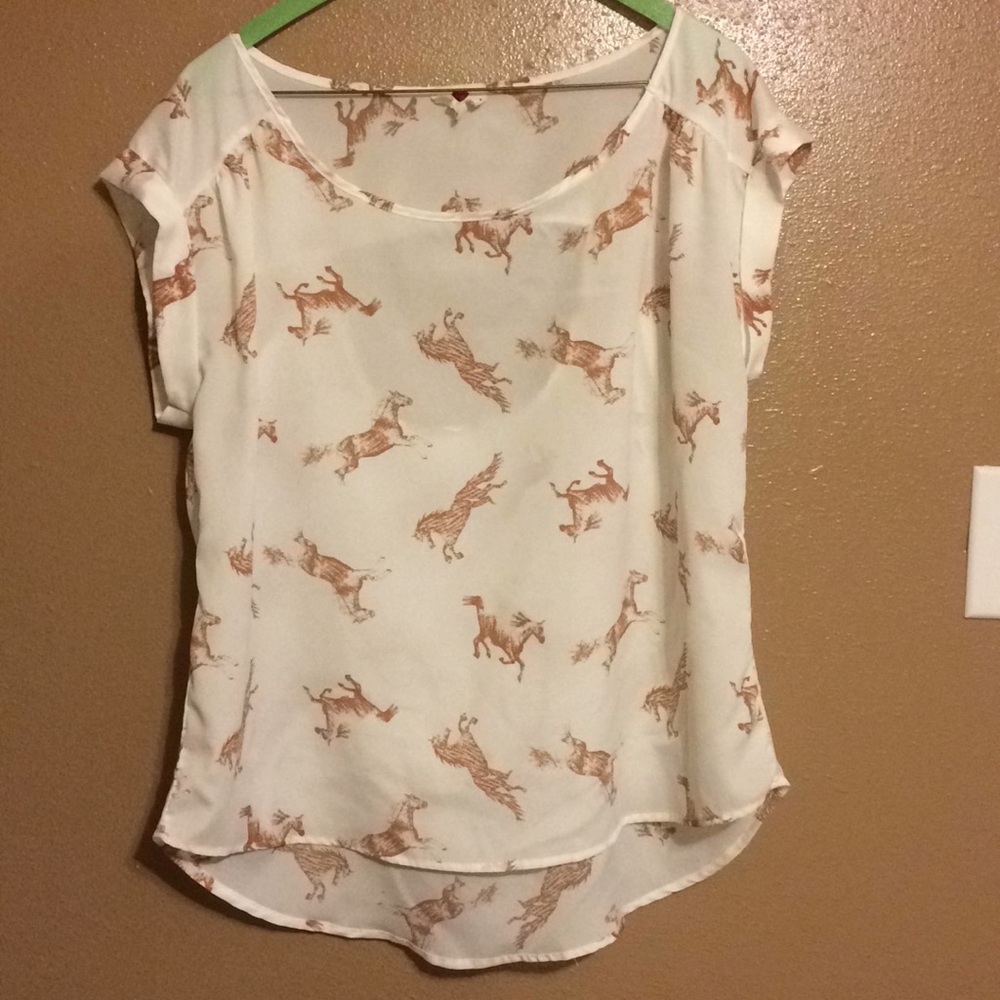 Adorable Horse design on cream color top large